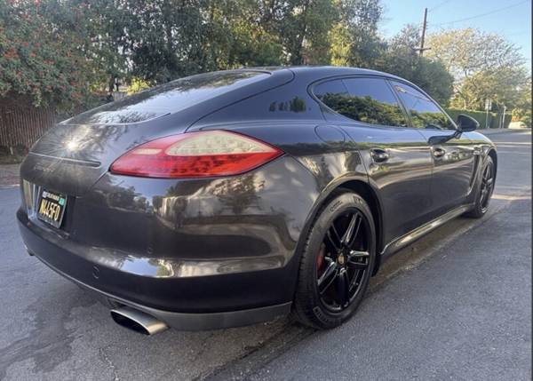 2011 Porsche, dovoz USA — foto 7 z 12