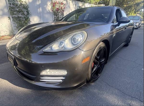 2011 Porsche, dovoz USA — foto 8 z 12