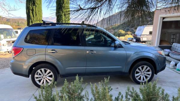 2011 Subaru, dovoz USA — foto 5 z 10