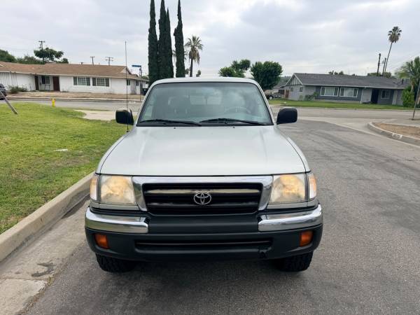 2000 Toyota, dovoz USA — foto 2 z 10
