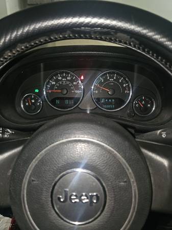 2012 Jeep, dovoz USA — foto 11 z 12