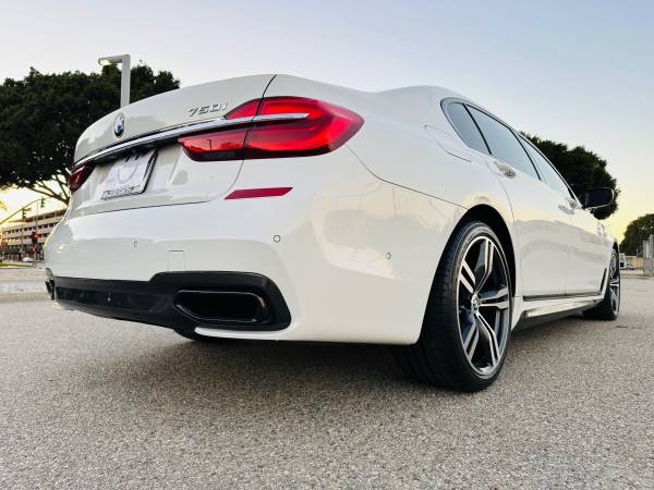 2019 BMW, dovoz USA — foto 9 z 12