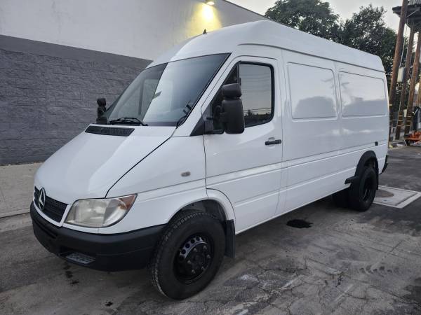 2005 Dodge, dovoz USA — foto 3 z 12