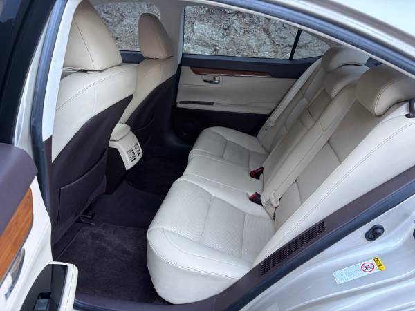 2018 Lexus, dovoz USA — foto 7 z 10
