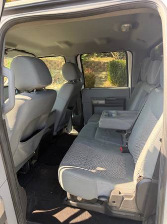 2013 Ford, dovoz USA — foto 3 z 5