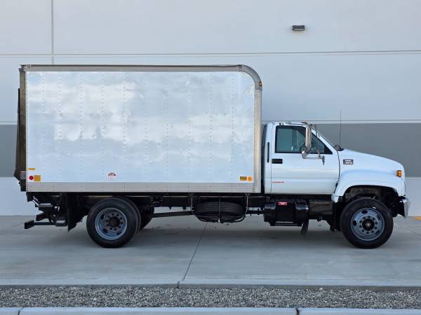 2000 GMC, dovoz USA — foto 2 z 12