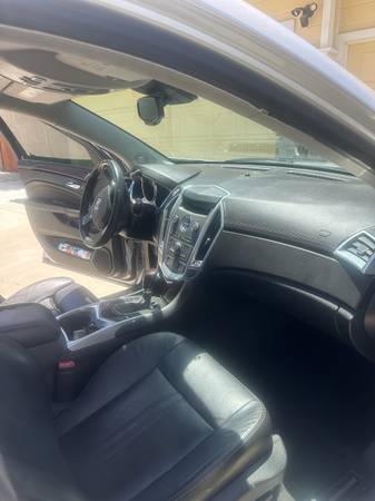 2012 Cadillac, dovoz USA — foto 2 z 10