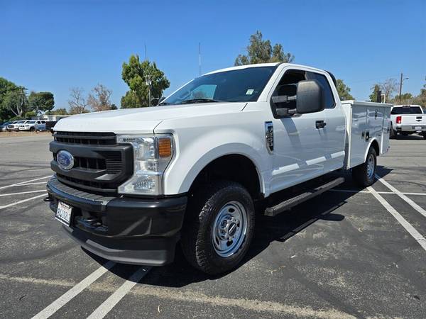 2021 Ford, dovoz USA — foto 2 z 12