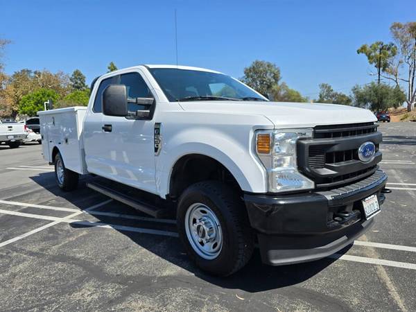 2021 Ford, dovoz USA — foto 4 z 12