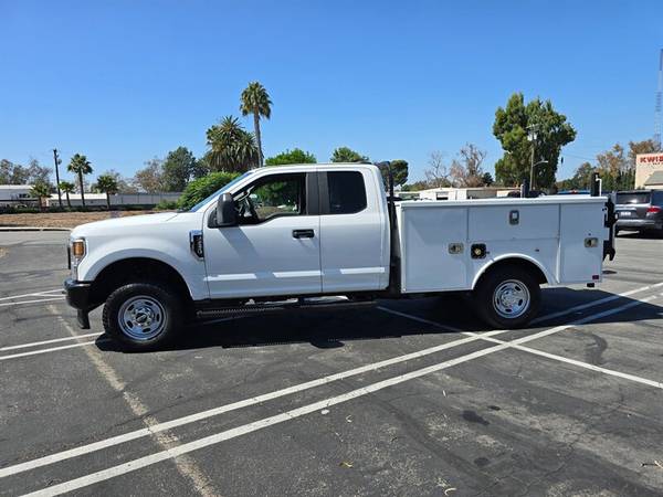 2021 Ford, dovoz USA — foto 7 z 12