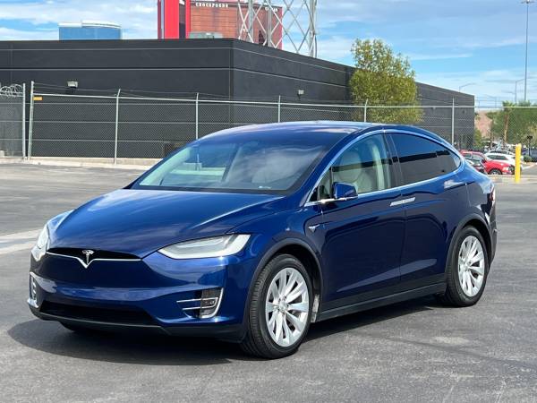 2018 Tesla, dovoz USA — foto 2 z 12