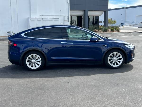 2018 Tesla, dovoz USA — foto 7 z 12