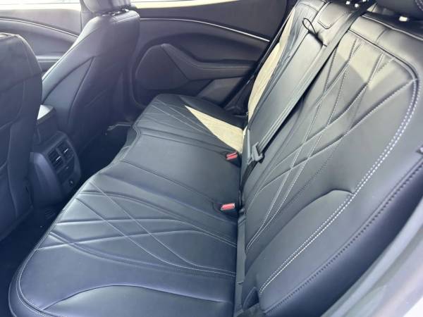 2025 Ford, dovoz USA — foto 10 z 12
