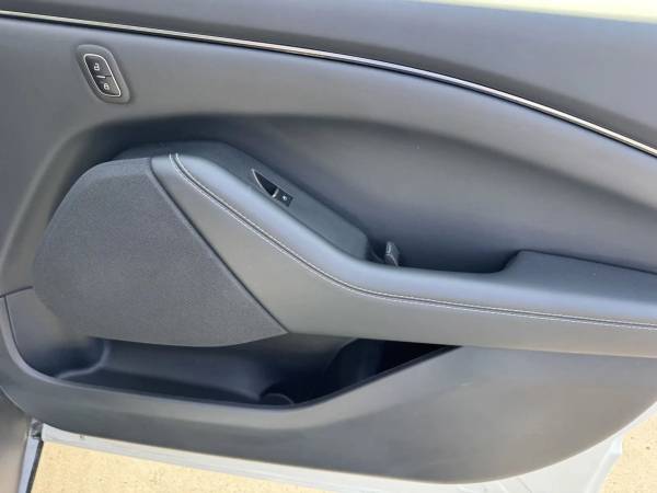 2025 Ford, dovoz USA — foto 7 z 12