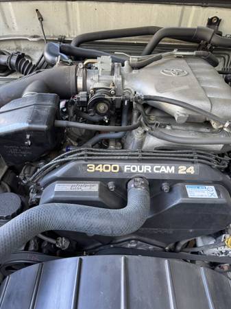 2004 Toyota, dovoz USA — foto 11 z 12