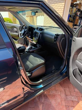 2018 Kia, dovoz USA — foto 11 z 12