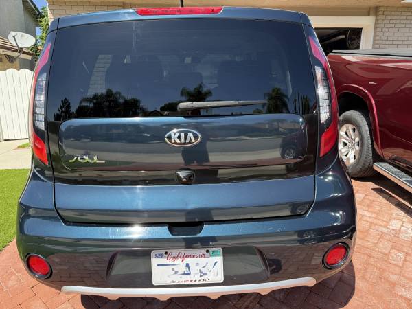 2018 Kia, dovoz USA — foto 2 z 12