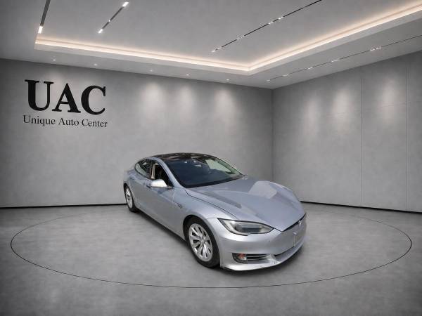 2017 Tesla, dovoz USA — foto 3 z 12