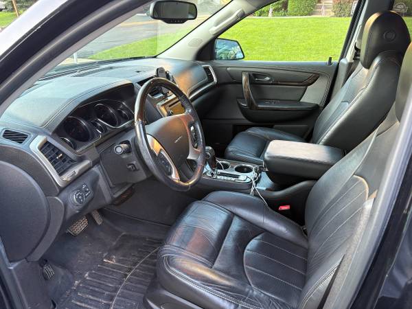 2016 GMC, dovoz USA — foto 5 z 8