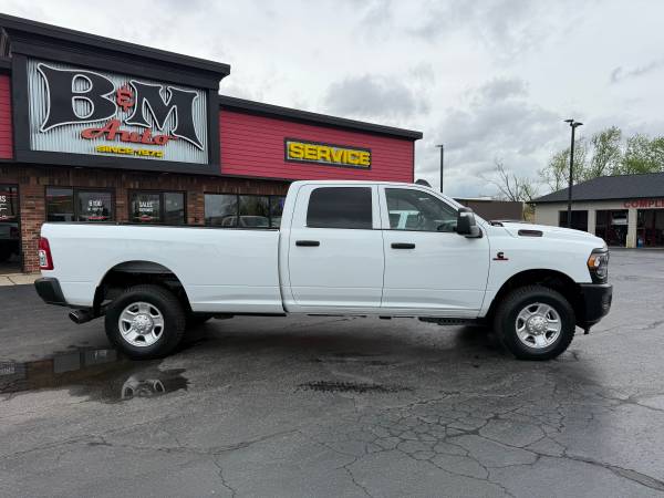 2023 RAM, dovoz USA — foto 9 z 12