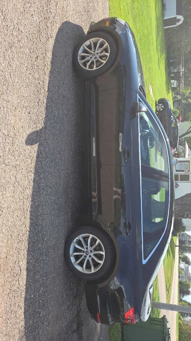 2017 Audi A4, černá, 196 000 km, dovoz Kanada — foto 2 z 5