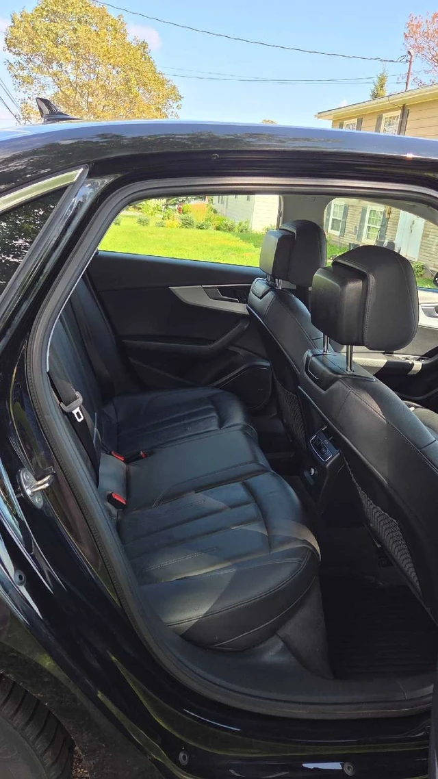 2017 Audi A4, černá, 196 000 km, dovoz Kanada — foto 3 z 5