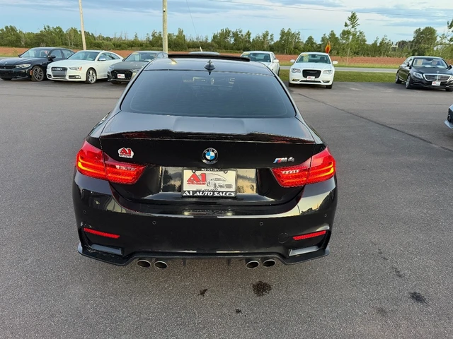 2017 BMW M4, 98 000 km, dovoz Kanada — foto 5 z 5