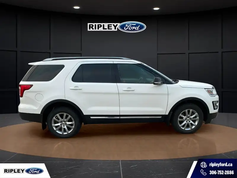 2016 Ford Explorer XLT, bílá, 200 484 km, dovoz Kanada — foto 4 z 12