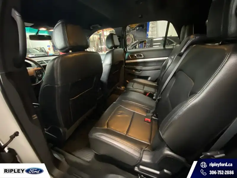 2016 Ford Explorer XLT, bílá, 200 484 km, dovoz Kanada — foto 7 z 12