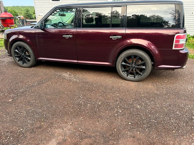 2018 Ford Flex, 182 000 km, dovoz Kanada — foto 3 z 5