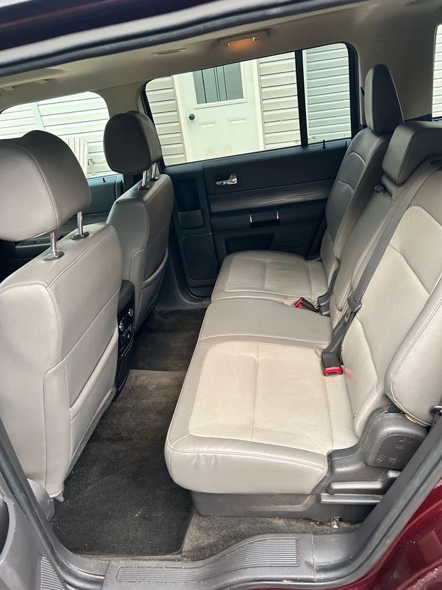 2018 Ford Flex, 182 000 km, dovoz Kanada — foto 5 z 5