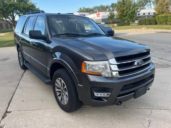 2017 Ford, dovoz USA — foto 10 z 12