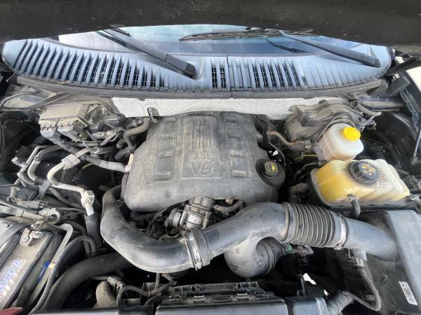 2017 Ford, dovoz USA — foto 5 z 12