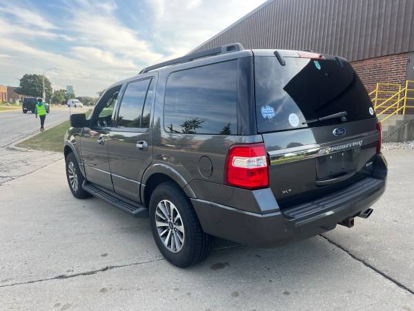 2017 Ford, dovoz USA — foto 6 z 12