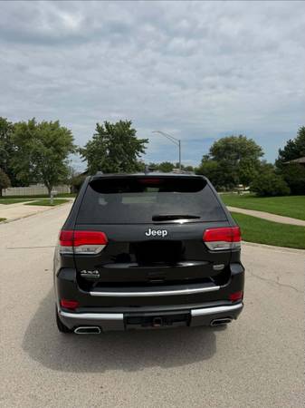 2016 Jeep, dovoz USA — foto 6 z 11