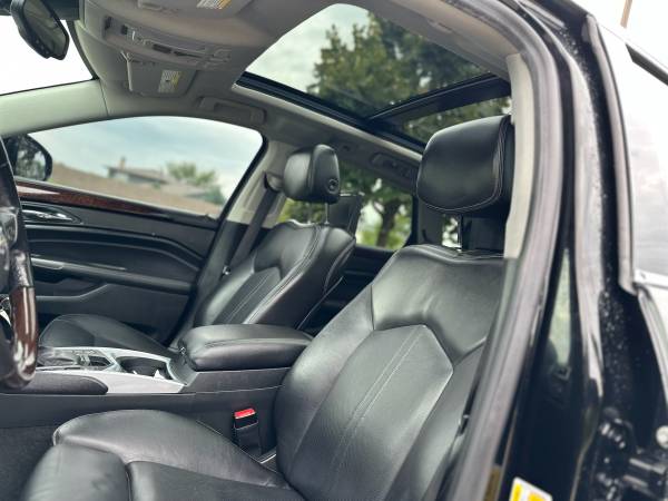 2012 Cadillac, dovoz USA — foto 5 z 8