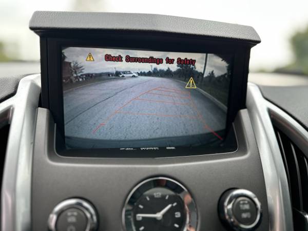 2012 Cadillac, dovoz USA — foto 8 z 8