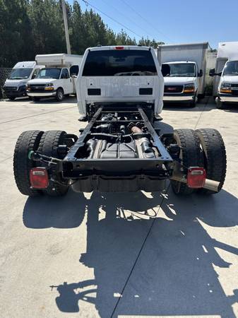2023 Ford, dovoz USA — foto 9 z 12