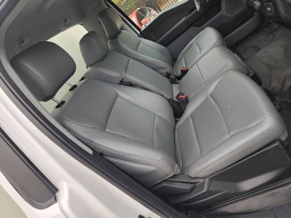 2023 Ford, dovoz USA — foto 12 z 12