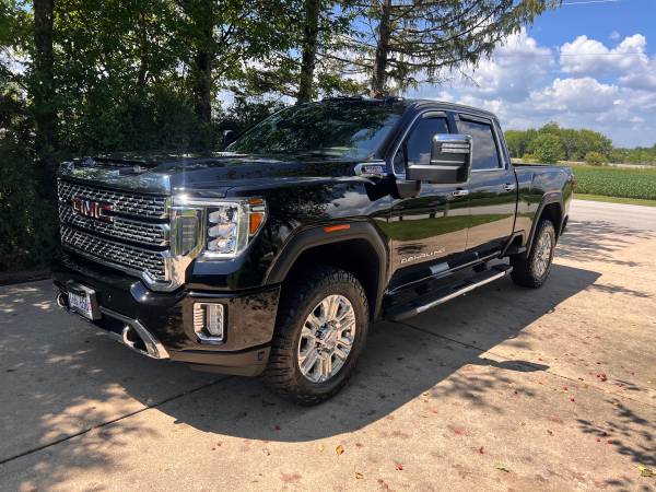 2022 GMC, dovoz USA — foto 2 z 12