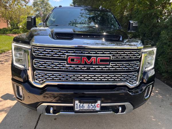 2022 GMC, dovoz USA — foto 3 z 12