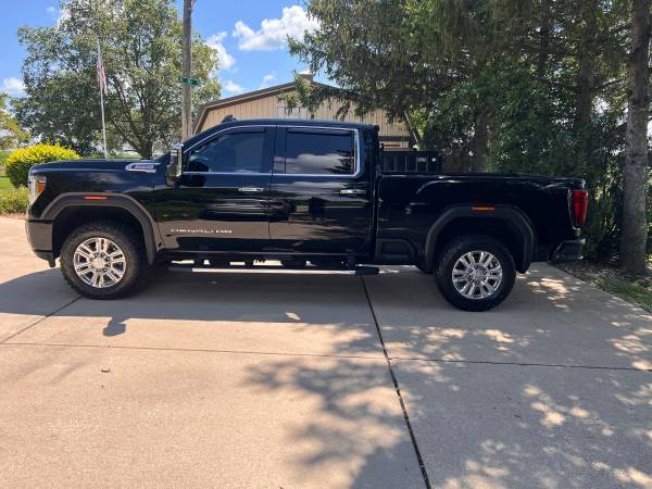 2022 GMC, dovoz USA — foto 9 z 12