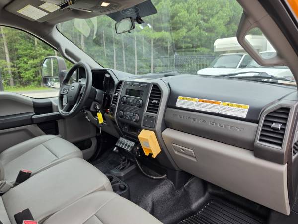 2017 Ford, dovoz USA — foto 12 z 12