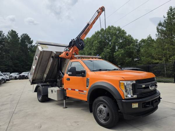 2017 Ford, dovoz USA — foto 4 z 12