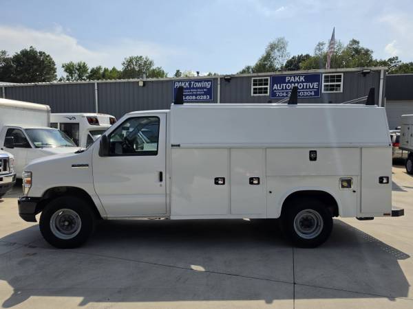 2019 Ford, dovoz USA — foto 2 z 12