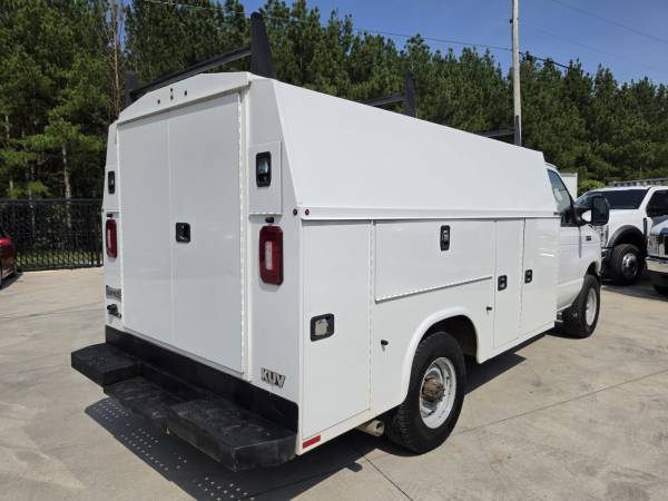 2019 Ford, dovoz USA — foto 5 z 12