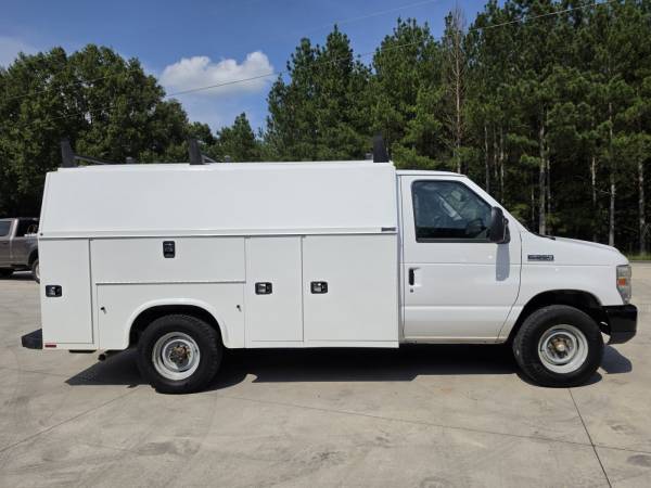 2019 Ford, dovoz USA — foto 6 z 12
