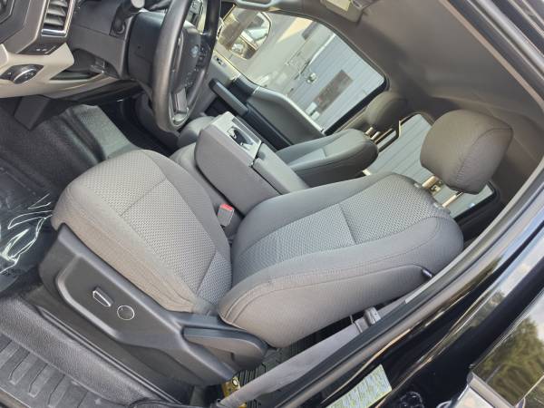 2017 Ford, dovoz USA — foto 11 z 12