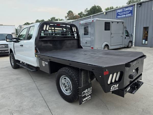 2024 Ford, dovoz USA — foto 3 z 12