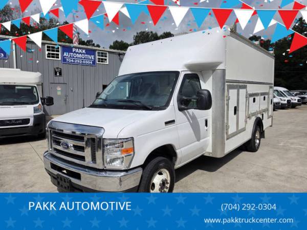 2024 Ford, dovoz USA — foto 1